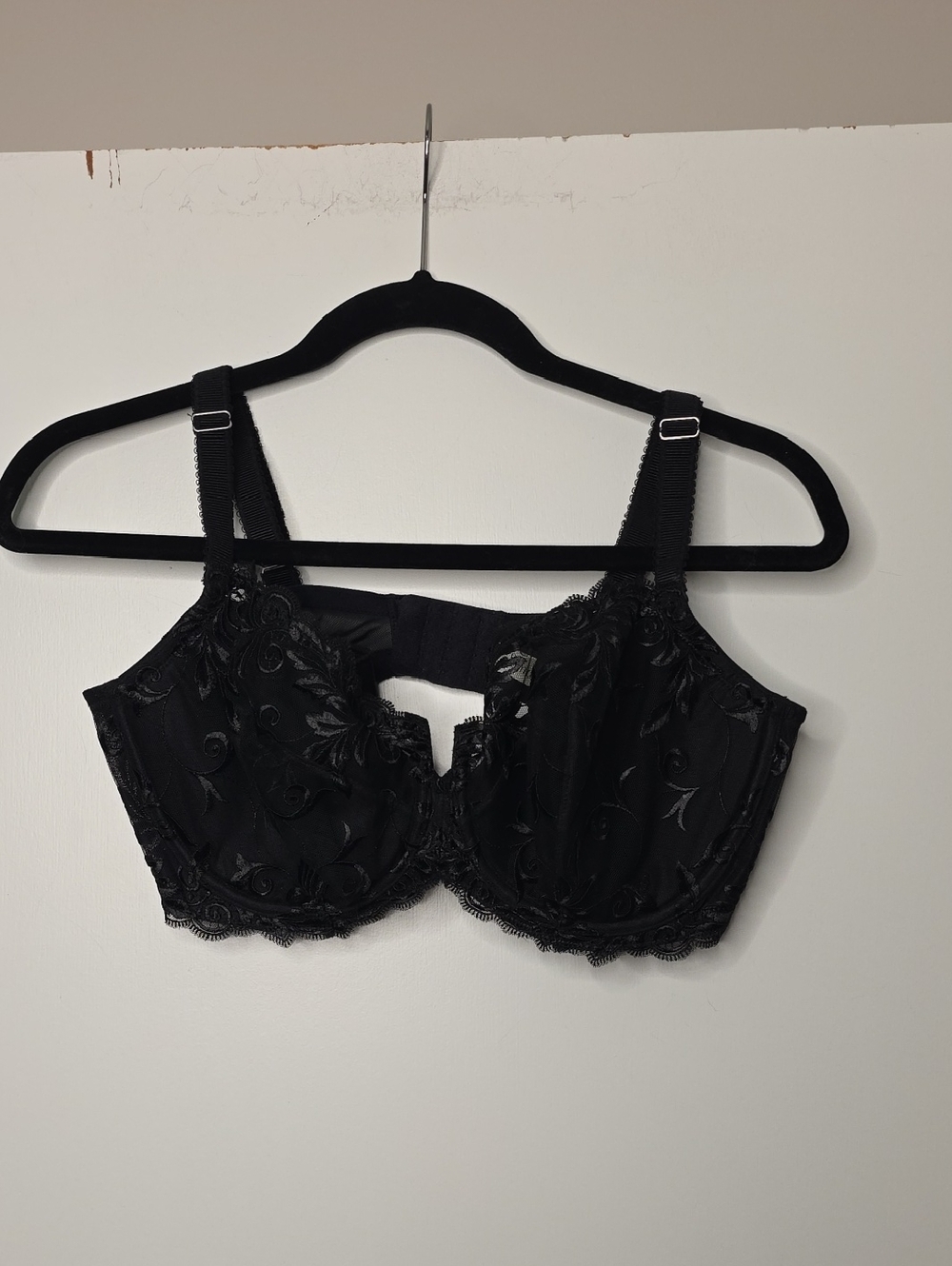 Soma Black Lace Underwire Bra with Embroidered Details
